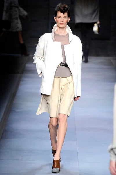 Look 4